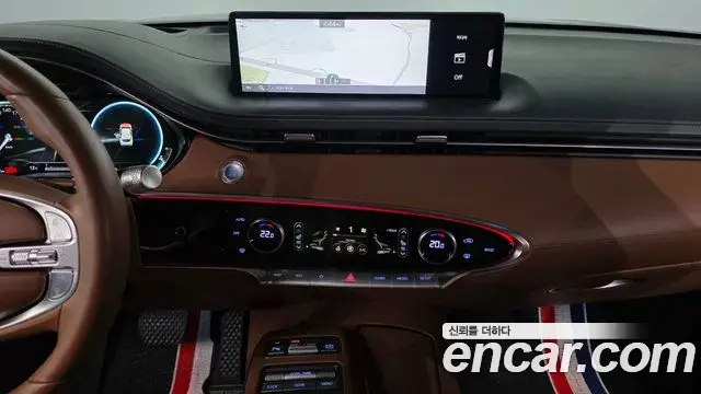 Genesis GV70 2021 — ფოტო 12/20