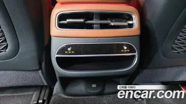 Genesis GV70 2021 — ფოტო 7/20