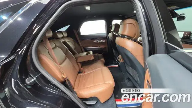 Genesis GV70 2021 — ფოტო 20/20