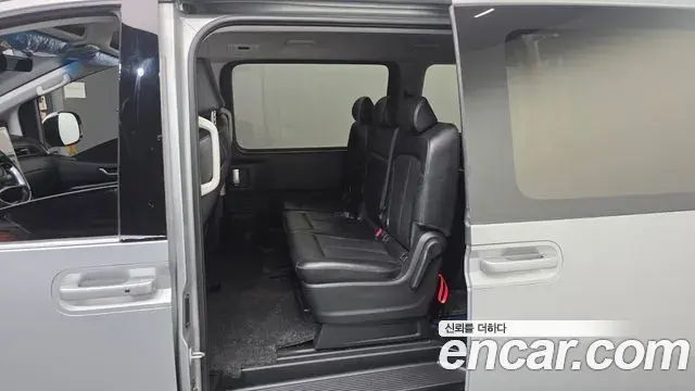 Hyundai Staria 2021 — Şəkil 16/20