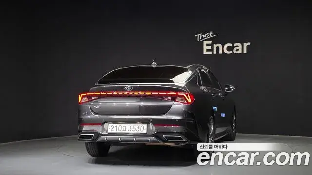 Kia K5 2021 — Şəkil 10/20
