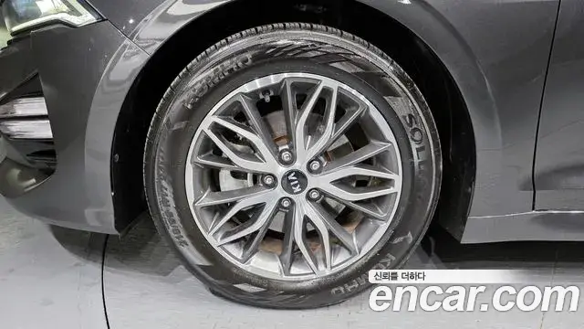 Kia K5 2021 — Şəkil 16/20