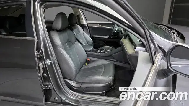 Kia K5 2021 — Şəkil 9/20