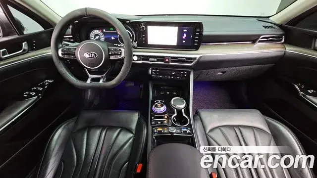 Kia K5 2021 — ფოტო 14/20