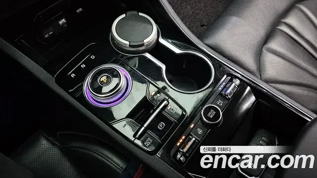 Kia K5 2021 — ფოტო 16/20