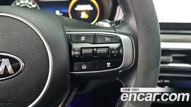 Kia K5 2021 — ფოტო 13/20