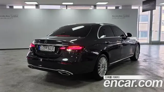 Mercedes-Benz E-Class 2021 — ფოტო 3/17