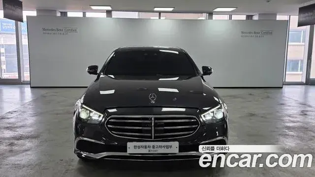 Mercedes-Benz E-Class 2021 — ფოტო 13/17