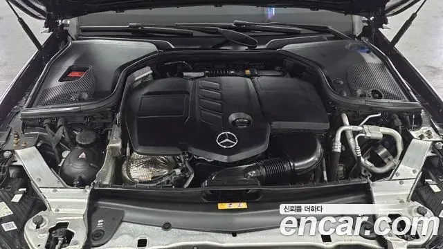 Mercedes-Benz E-Class 2021 — ფოტო 4/17