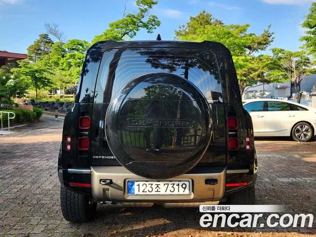 Land Rover Defender 2025 — Фото 4/20