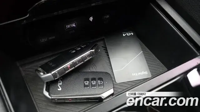 Kia Sportage 2021 — ფოტო 16/20