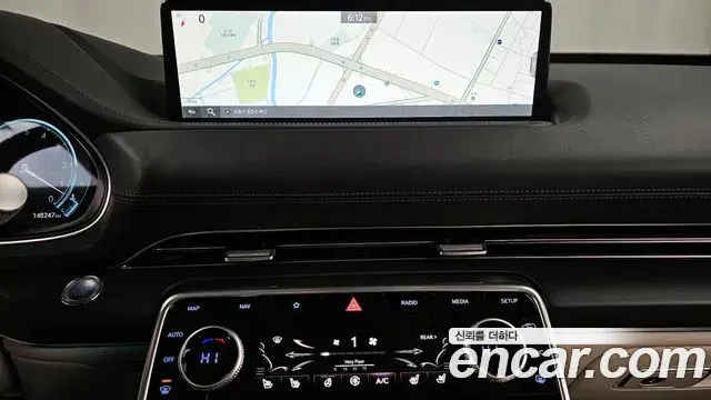 Genesis GV80 2021 — ფოტო 13/20