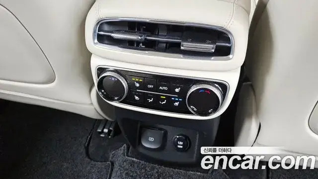 Genesis GV80 2021 — ფოტო 12/20