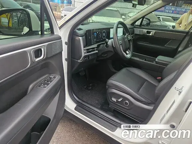 Hyundai Santa Fe 2024 — Photo 8/20