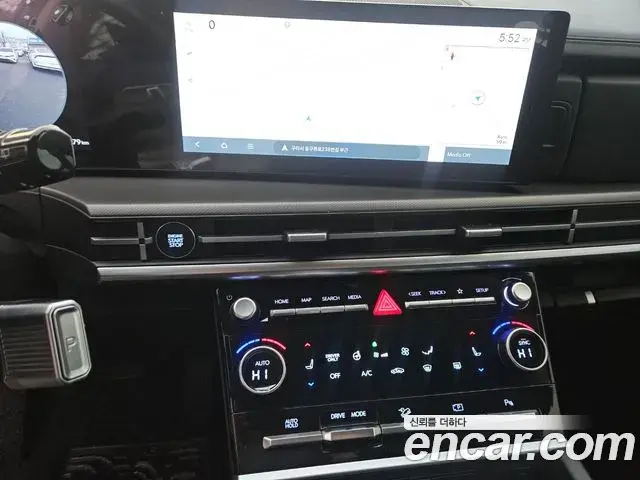 Hyundai Santa Fe 2024 — Photo 6/20