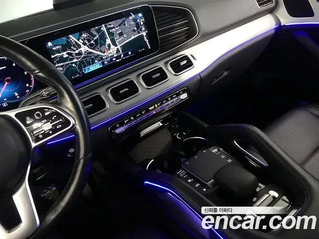 Mercedes-Benz GLE-Class 2019 — Photo 19/20