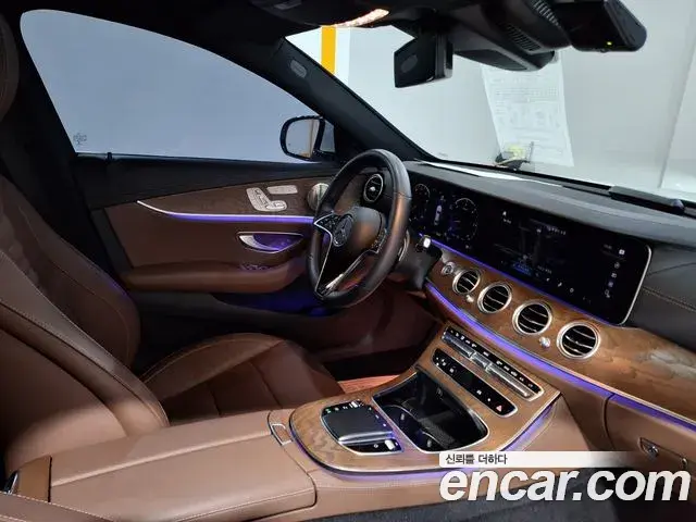 Mercedes-Benz E-Class 2023 — Фото 6/20
