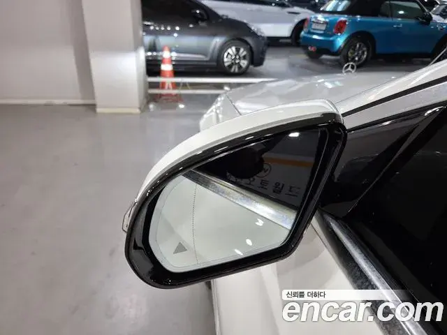 Mercedes-Benz E-Class 2023 — Фото 15/20