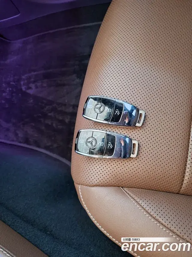 Mercedes-Benz E-Class 2023 — Фото 17/20