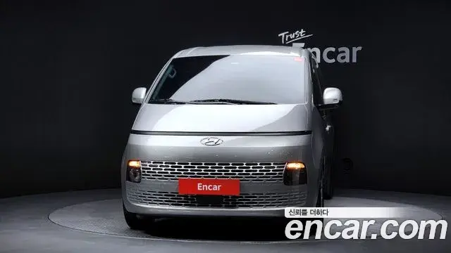 Hyundai Staria 2024 — ფოტო 13/20