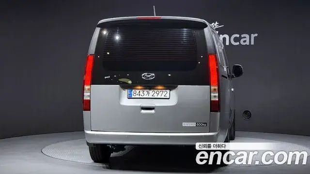 Hyundai Staria 2024 — ფოტო 2/20