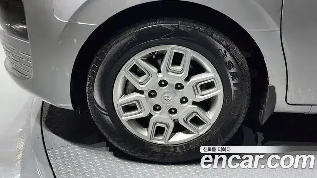 Hyundai Staria 2024 — ფოტო 18/20