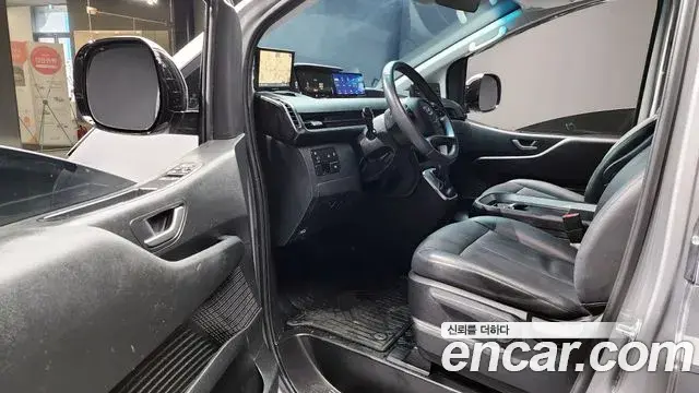 Hyundai Staria 2024 — ფოტო 4/20