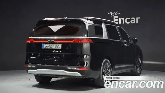 Kia Carnival 2022 — Фото 2/20