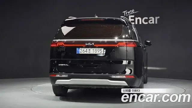 Kia Carnival 2022 — Фото 4/20