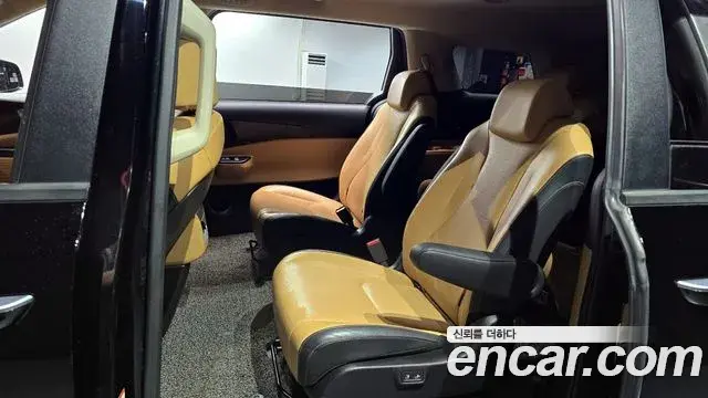 Kia Carnival 2022 — Фото 12/20