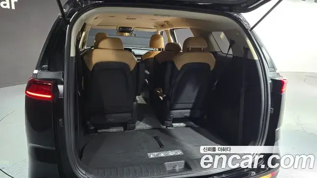 Kia Carnival 2022 — Фото 20/20