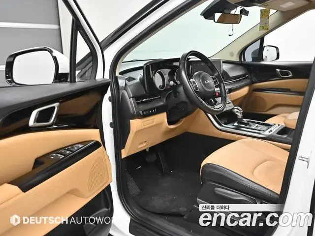 Kia Carnival 2022 — Фото 11/20