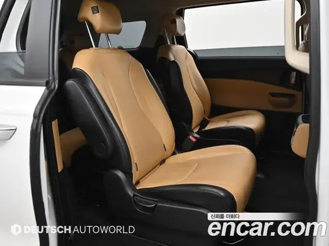 Kia Carnival 2022 — Фото 12/20