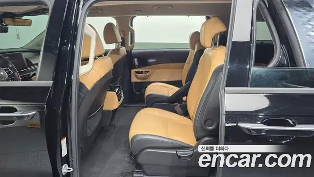 Kia Carnival 2021 — Şəkil 14/20