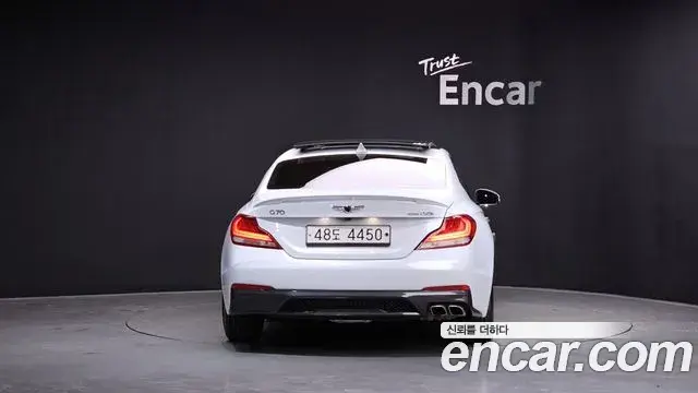Genesis G70 2018 — ფოტო 18/20