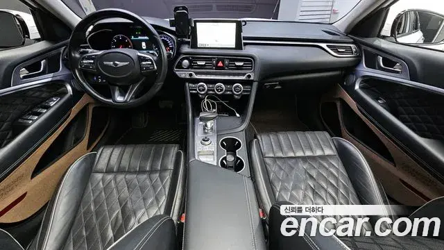 Genesis G70 2018 — ფოტო 19/20