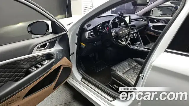 Genesis G70 2018 — ფოტო 4/20