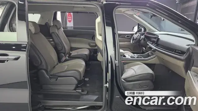 Kia Carnival 2024 — Photo 6/20