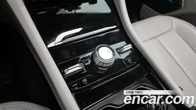 Jeep Grand Cherokee 2022 — Şəkil 11/20