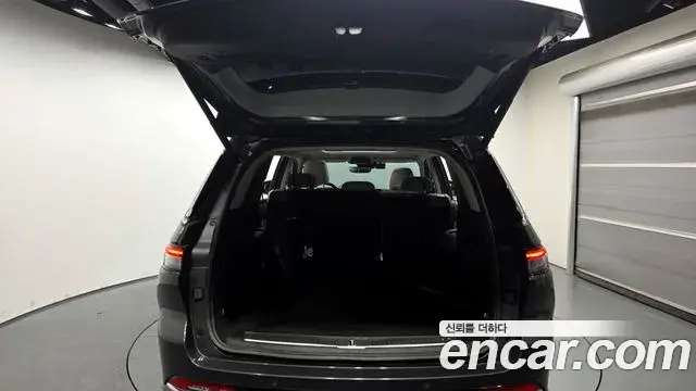Jeep Grand Cherokee 2022 — Şəkil 16/20