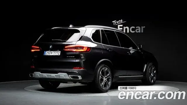 BMW X5 2021 — Фото 2/20