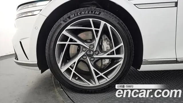 Genesis G90 2022 — Şəkil 17/20