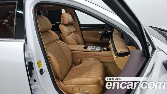 Genesis G90 2022 — Şəkil 8/20