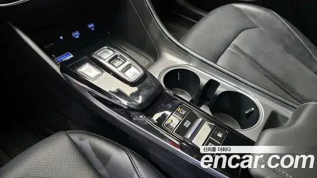Hyundai Sonata Hybrid 2022 — ფოტო 9/20