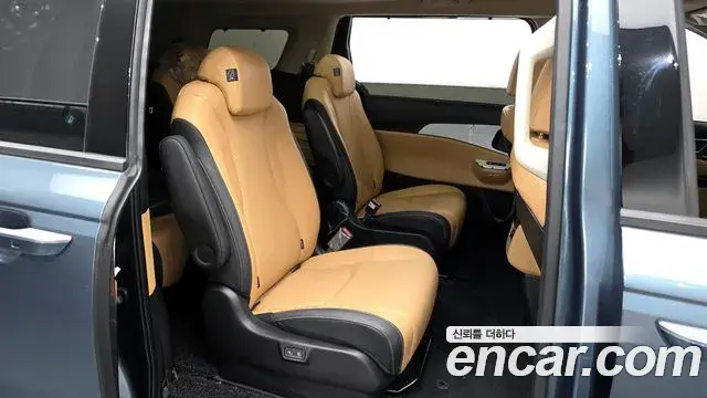 Kia Carnival 2022 — Фото 12/20