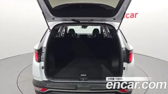 Hyundai Tucson Hybrid 2022 — Photo 11/20