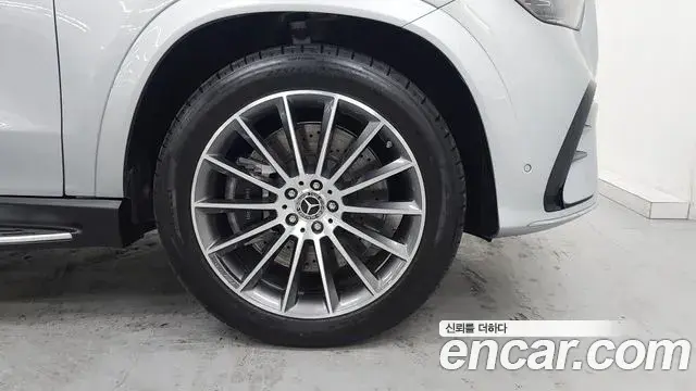 Mercedes-Benz GLE-Class 2025 — Photo 2/20