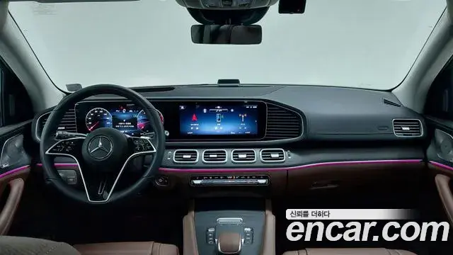 Mercedes-Benz GLE-Class 2025 — Photo 15/20