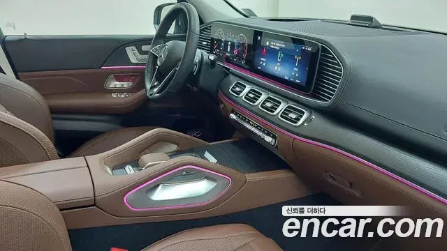 Mercedes-Benz GLE-Class 2025 — Photo 19/20