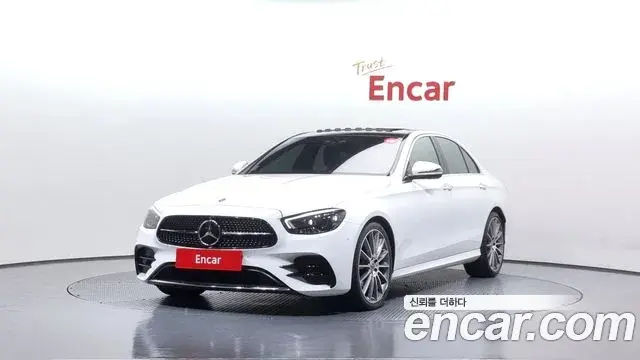 Mercedes-Benz E-Class 2021 — Фото 1/20
